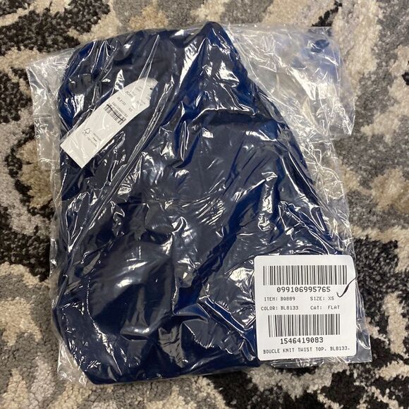 J. Crew Twist-front tank top in cotton-blend bouclé - Picture 2 of 4